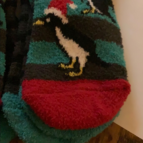 3/$10 NWT 6 pairs socks cozy XMAS - Picture 2 of 5